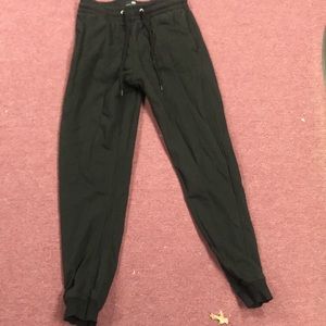 Black H&M joggers never worn